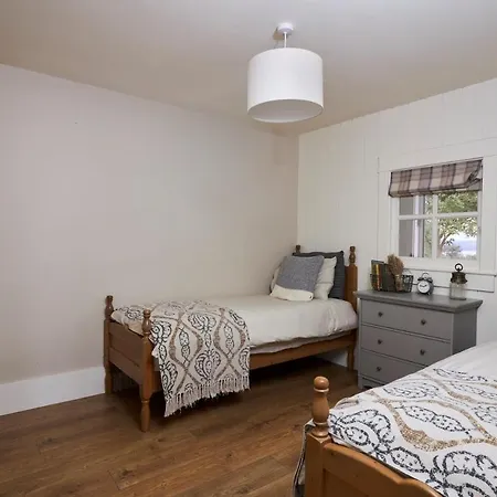 Lovely Close To Killaloe And Lough Derg * Raheen Bridge