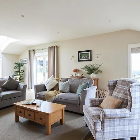 Дом отдыха Lovely Close To Killaloe And Lough Derg Raheen Bridge