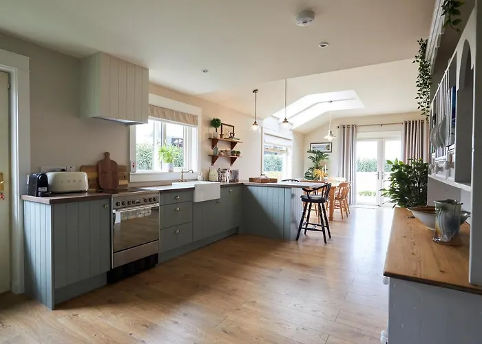 Lovely Close To Killaloe And Lough Derg Raheen Bridge